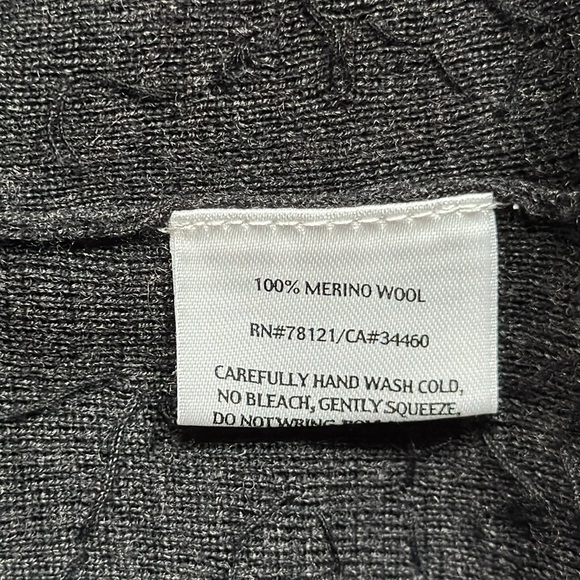 Eileen Fisher 100% Merino Wool Sweater Womens PL Sequins VNeck Festive Luxury - Picture 8 of 10